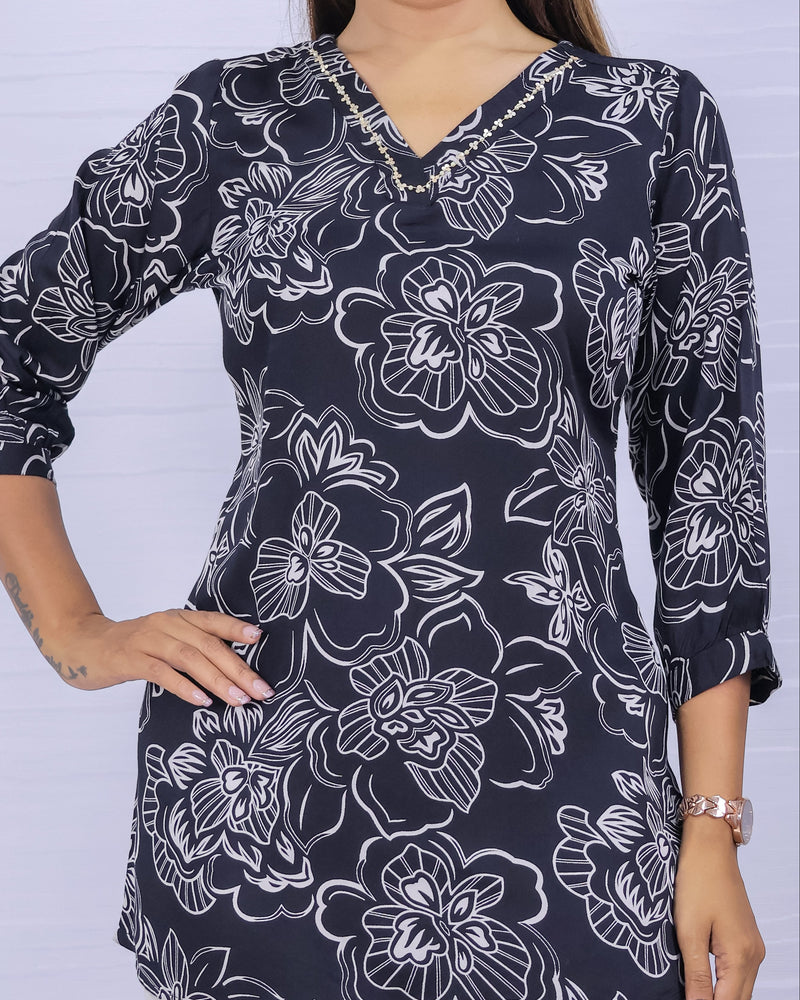 Women Black Rayon Printed Short Top