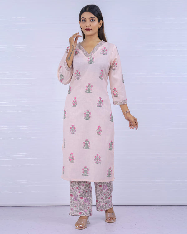Women Pink Floral Printed Kurta With Pant