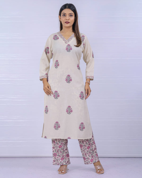 Women Off-White Floral Printed Kurta With Pant