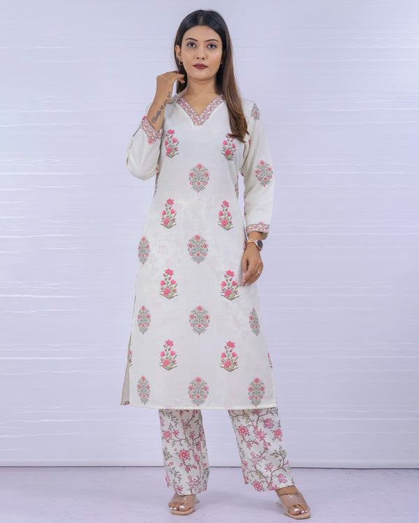 Women Off-White Floral Printed Kurta With Pant