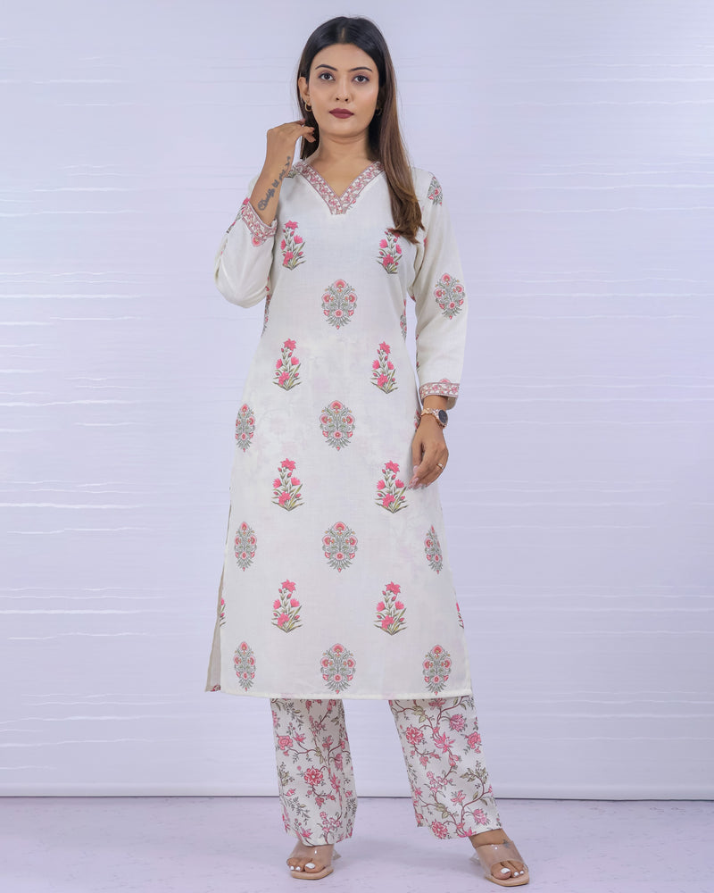 Women Off-White Floral Printed Kurta With Pant