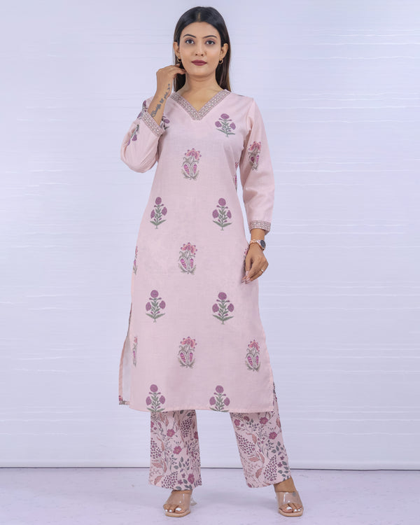 Women Pink Floral Printed Kurta With Pant