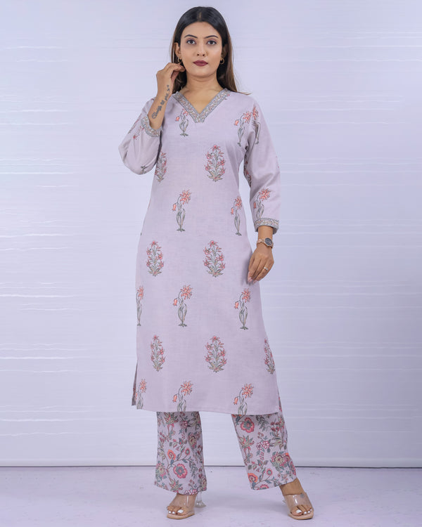 Women Purple Floral Printed Kurta With Pant