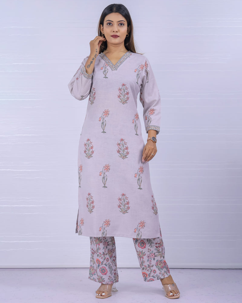 Women Purple Floral Printed Kurta With Pant