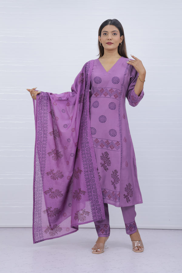 Svara Lavender Vatican Silk Suit