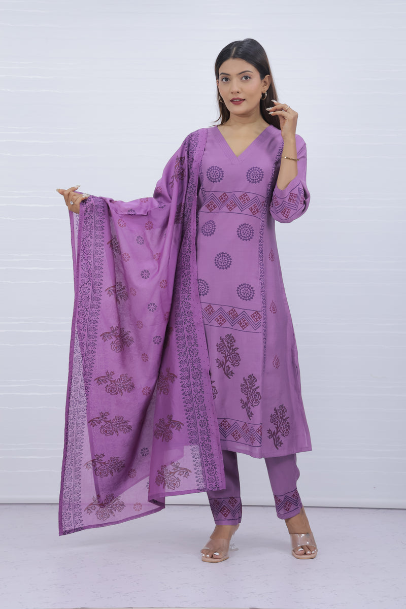 Svara Lavender Vatican Silk Suit