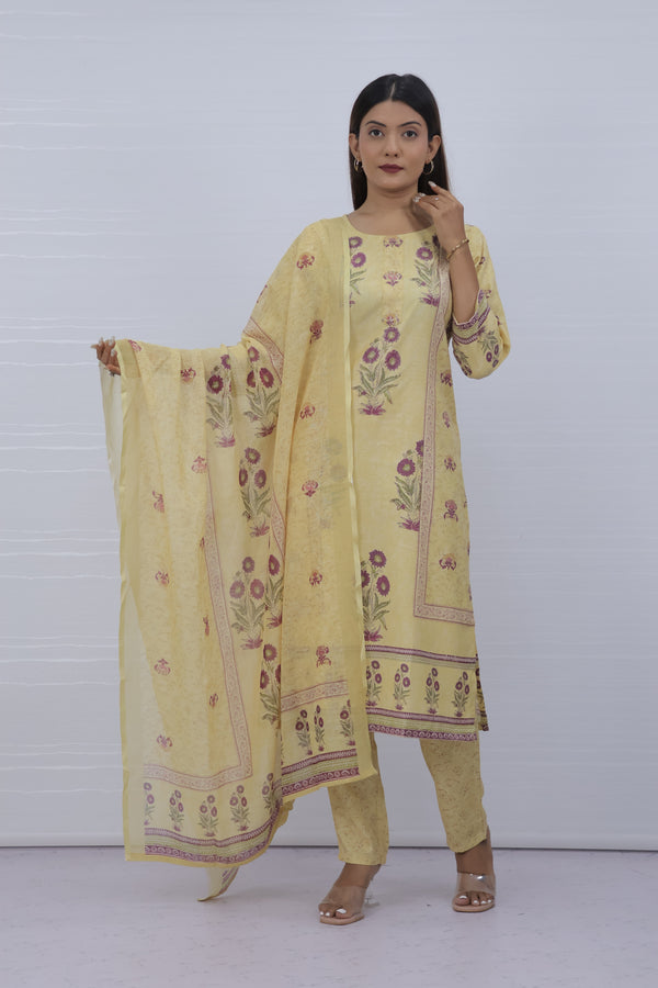 Svara Floral Yellow Slub Cotton Suit