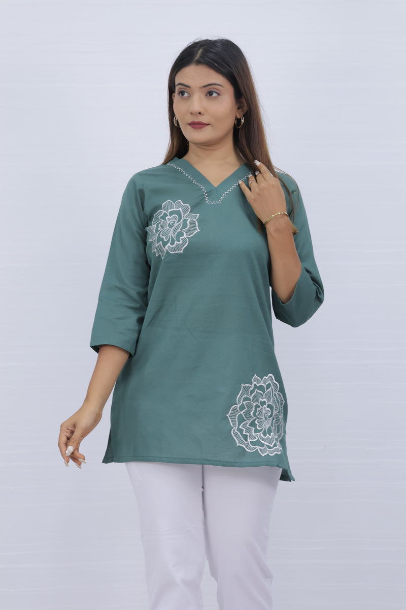 Women Green Lilen Cotton Short Top