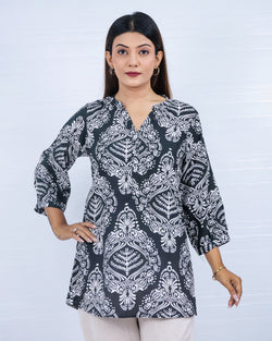 Women Black Floral Print Relaxed Fit Top