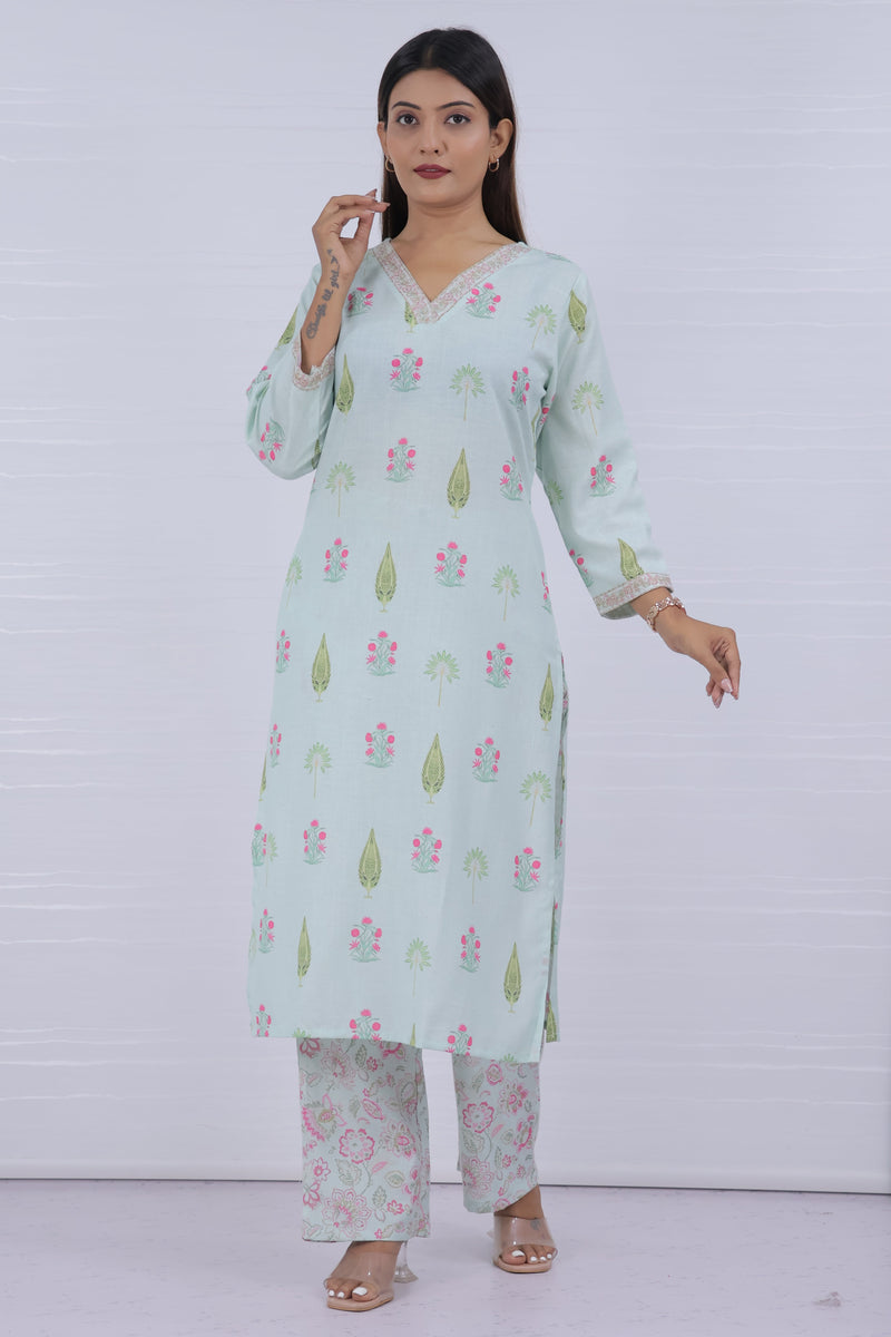 Women Sky Floral Printed Kurta With Pant