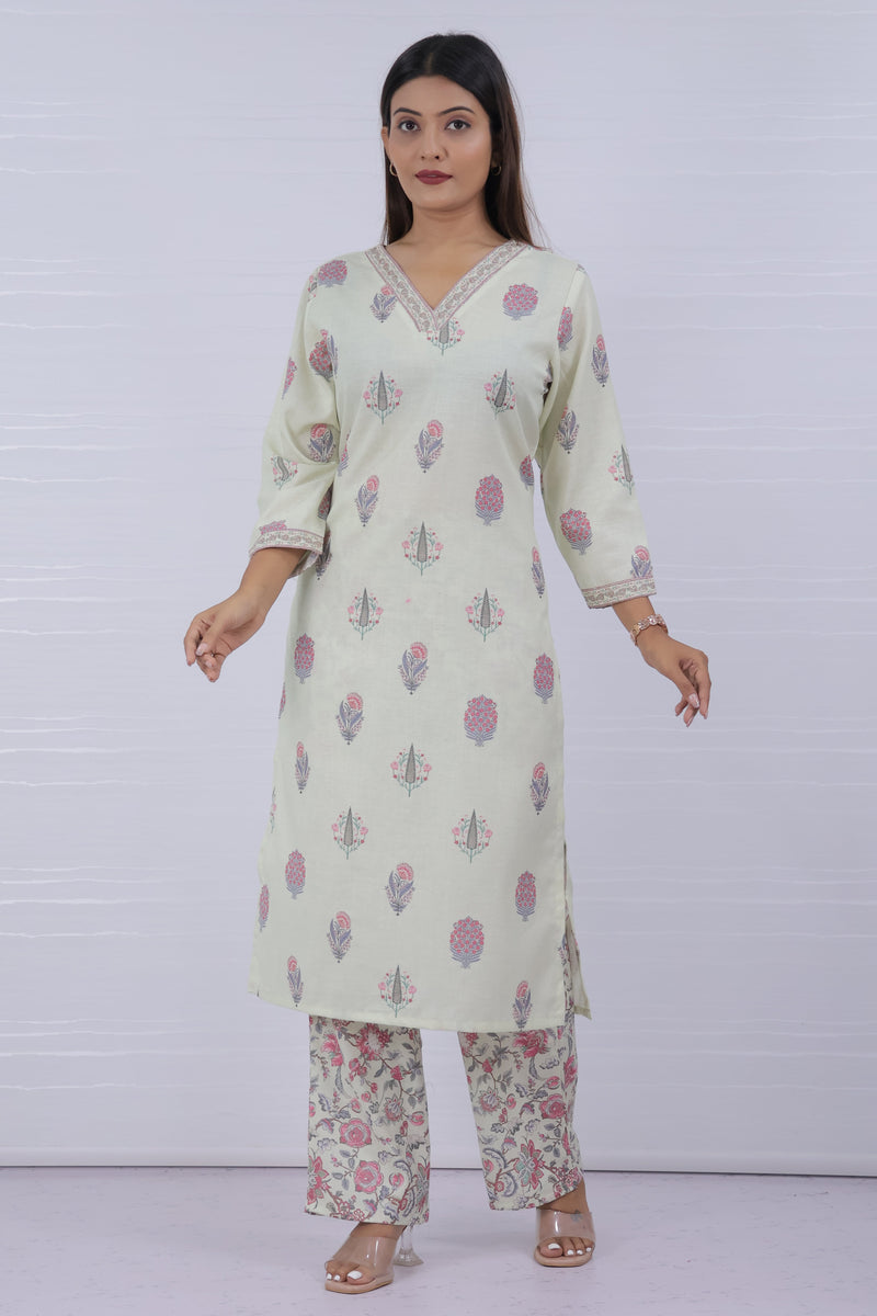 Women Off-White Floral Printed Kurta With Pant