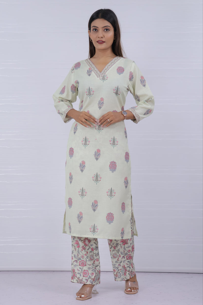 Women Off-White Floral Printed Kurta With Pant