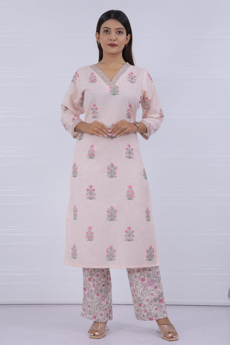 Women Pink Floral Printed Kurta With Pant