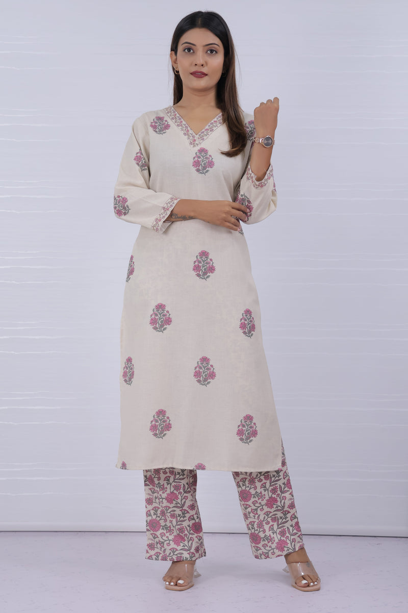 Women Off-White Floral Printed Kurta With Pant