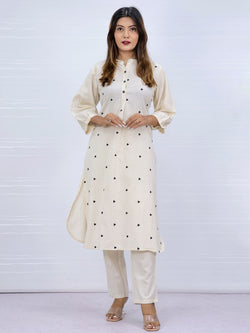 Off-White Embroidered Kurta Pant