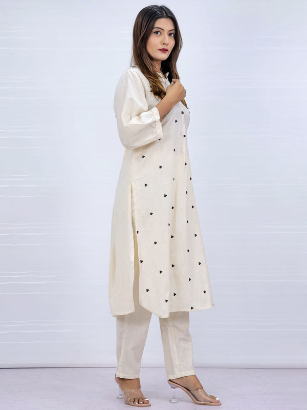 Off-White Embroidered Kurta Pant